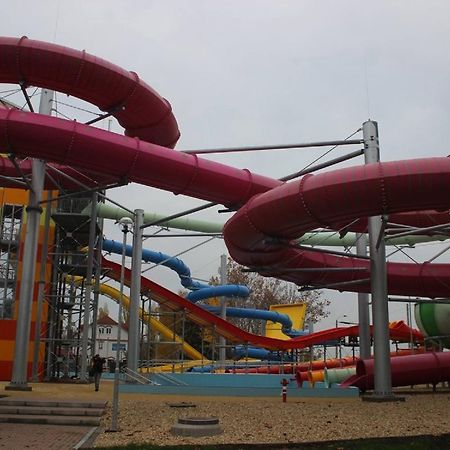 Csevi Apartmanhaz Mezokovesd Luaran gambar